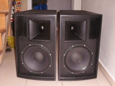SL279303.JPG